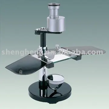 пройдя через микроскоп