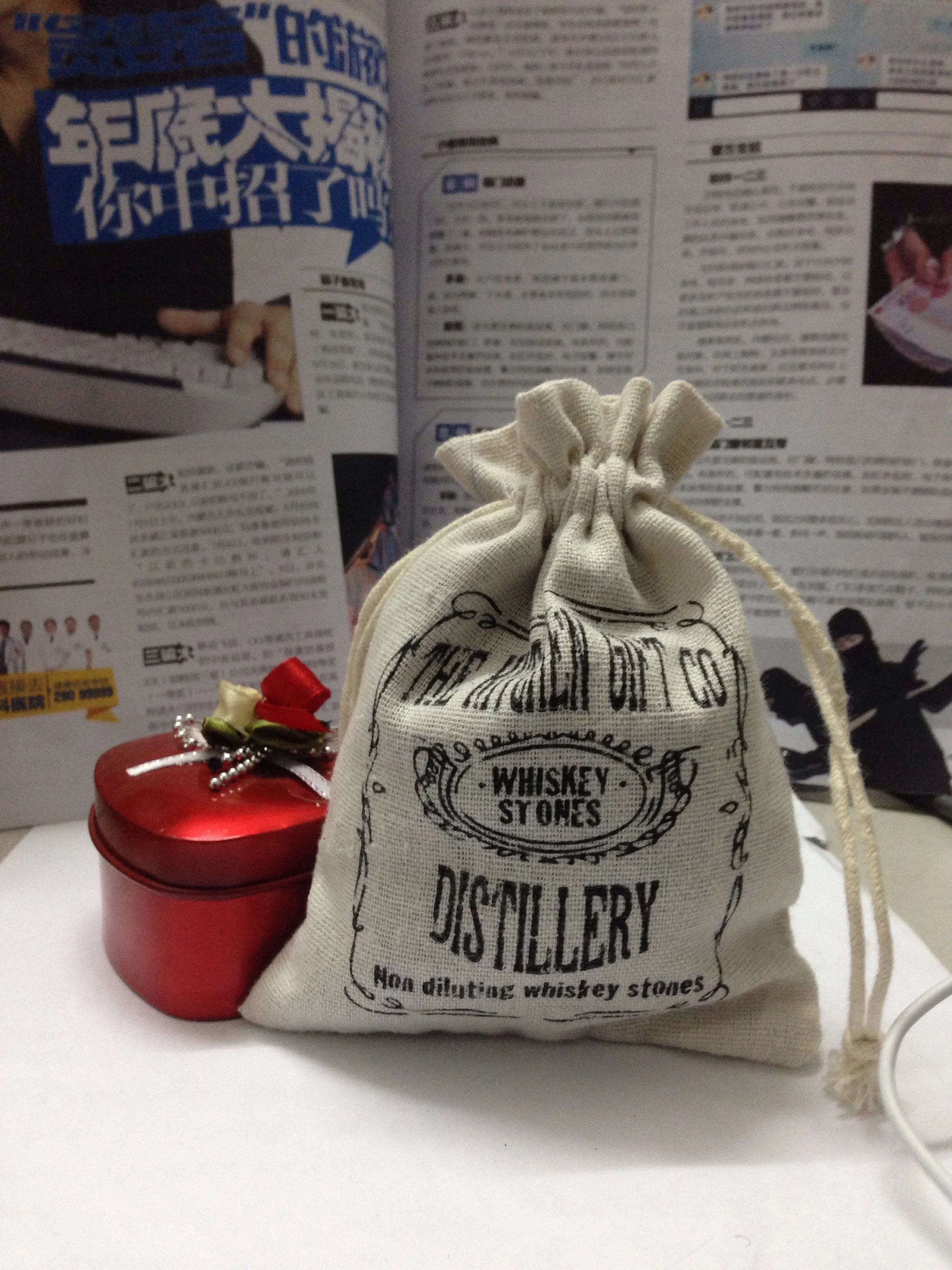 High quality cheap mini linen drawstring bag fabric pouch for jewelry gift phone dry goods
