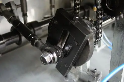 New Products   Precise Control Of Filling Dose QGS Series Small Perfume Bottle Liquid Filling Machine