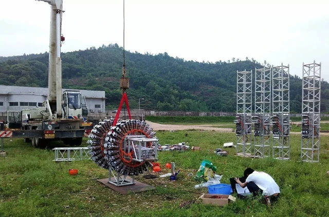 Заводская цена, 4 дюйма, 25 выстрелов, железные раковины, раствор, трубка, фейерверк, демонстрационный раствор