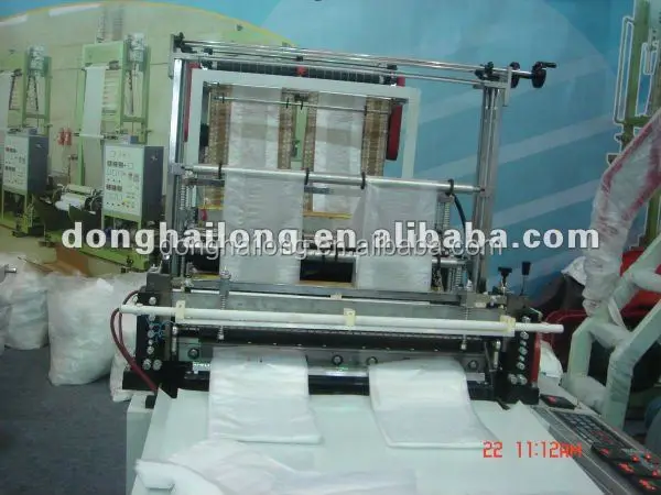 Машина для горячей резки и боковой герметизации пакетов