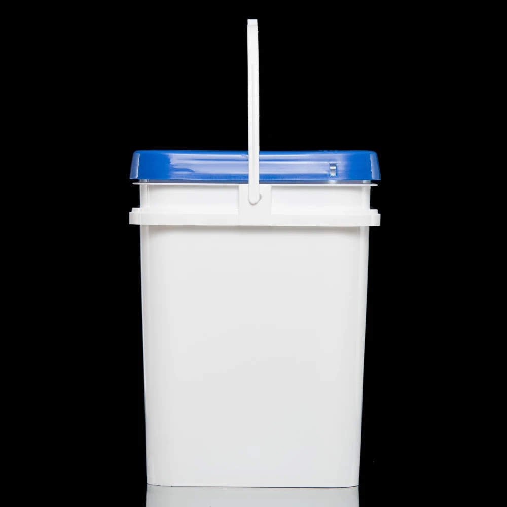 White Color 15 Liter PP Square Bucket With Lids