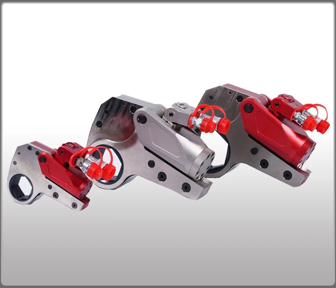 
Low profile hydraulic torque wrench 
