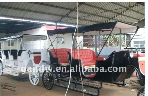 Удобная лошадка с капотом