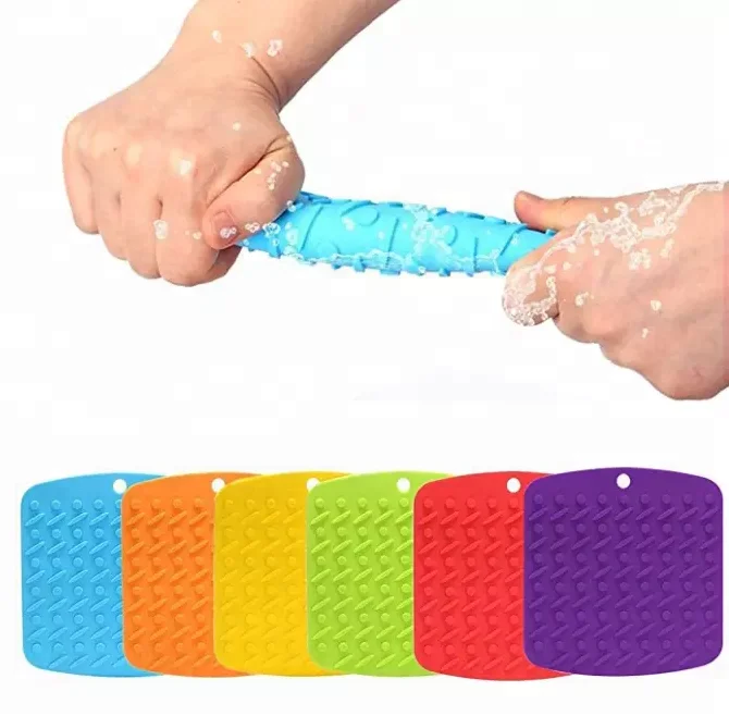 New Design Silicone Square Pot Holders Table Mat Spoon Rest and Garlic Peeler Non-Slip, Flexible, Durable, Heat Resistant