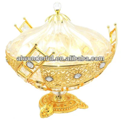 2024 красивая дизайнерская металлическая тарелка для фруктов с пластиком L827