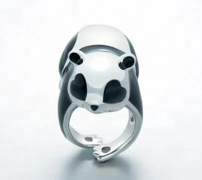 
 Кольцо с черно-белой пандой из серебра 925 пробы с эмалью  