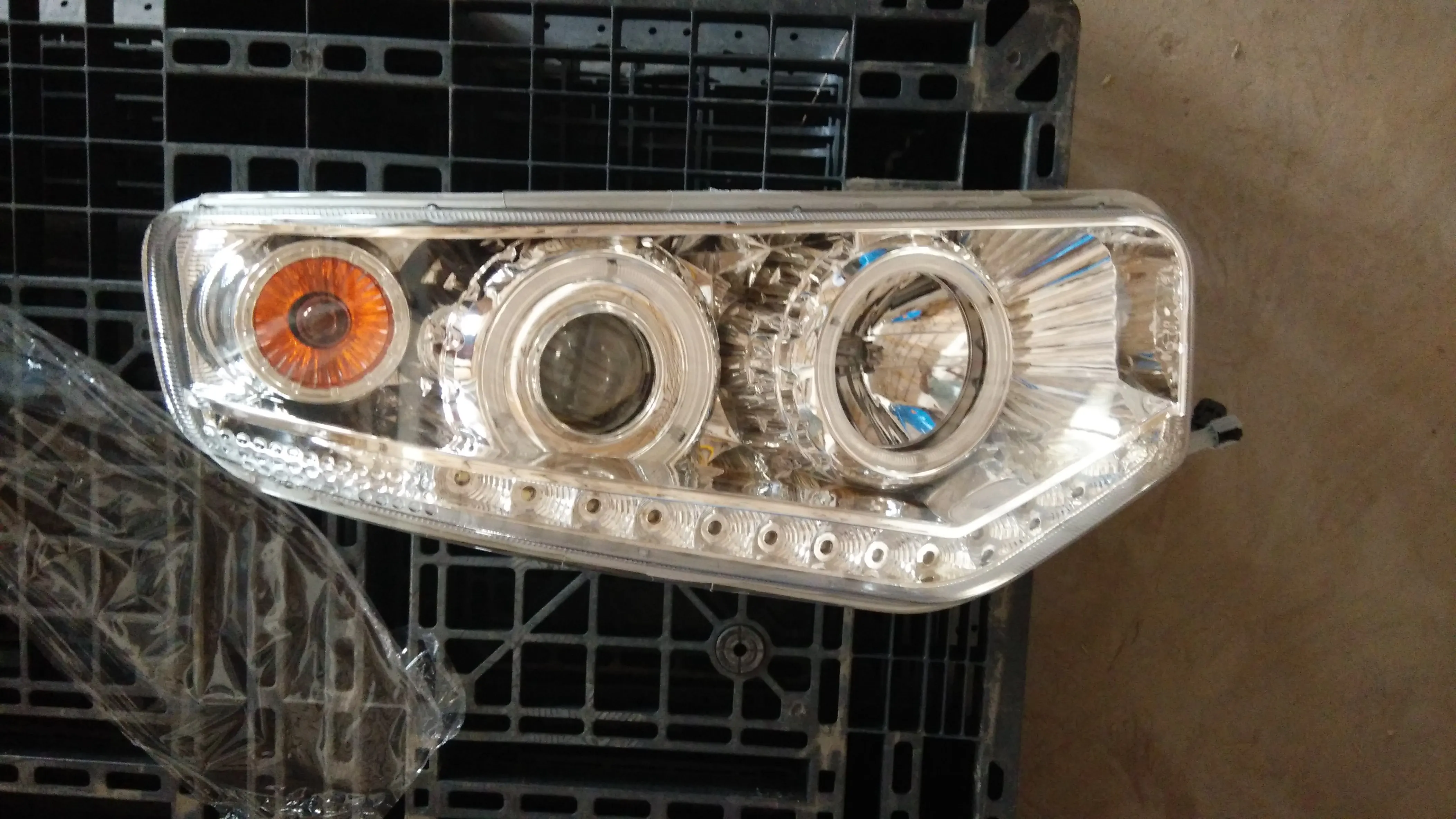 
Bus Kinglong 6119/6129 Spare Parts Higher Busscar Bus Headlight HC-B-1110 