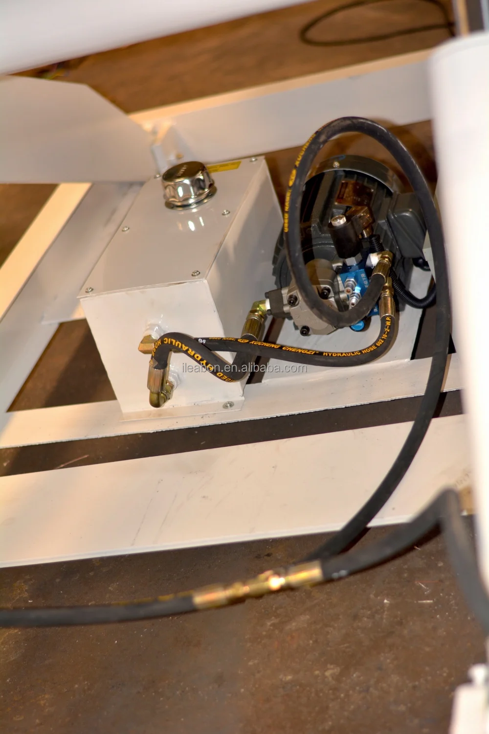 Double Scissors High Hydraulic Lift Table Machine( LB02) used in Wood Door Production Line