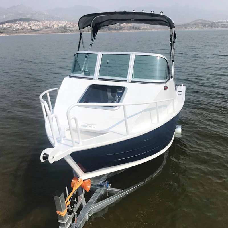 Рыболовная лодка PR550 с алюминиевой кабиной