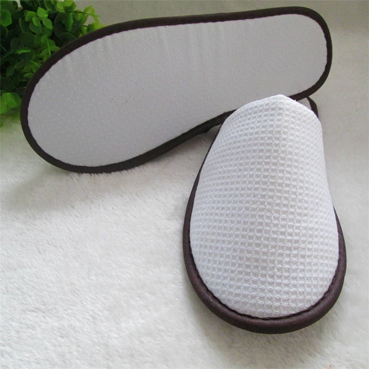 Embroider Velvet Wholesale Spa Slippers Hospital Amenity Hotel Disposable Slippers