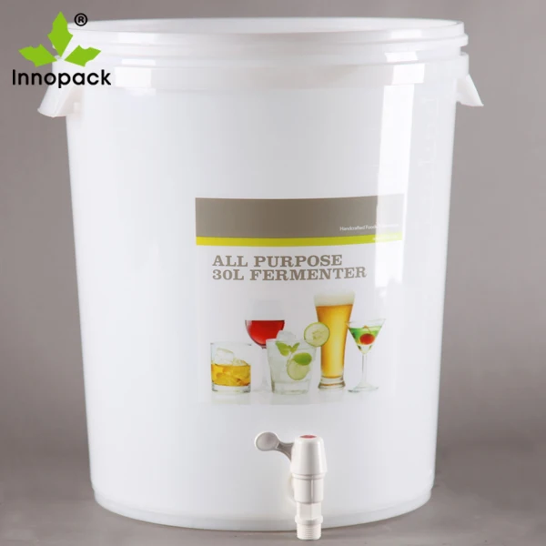 plastic 30L brewing fermentation bucket with tap and airlock