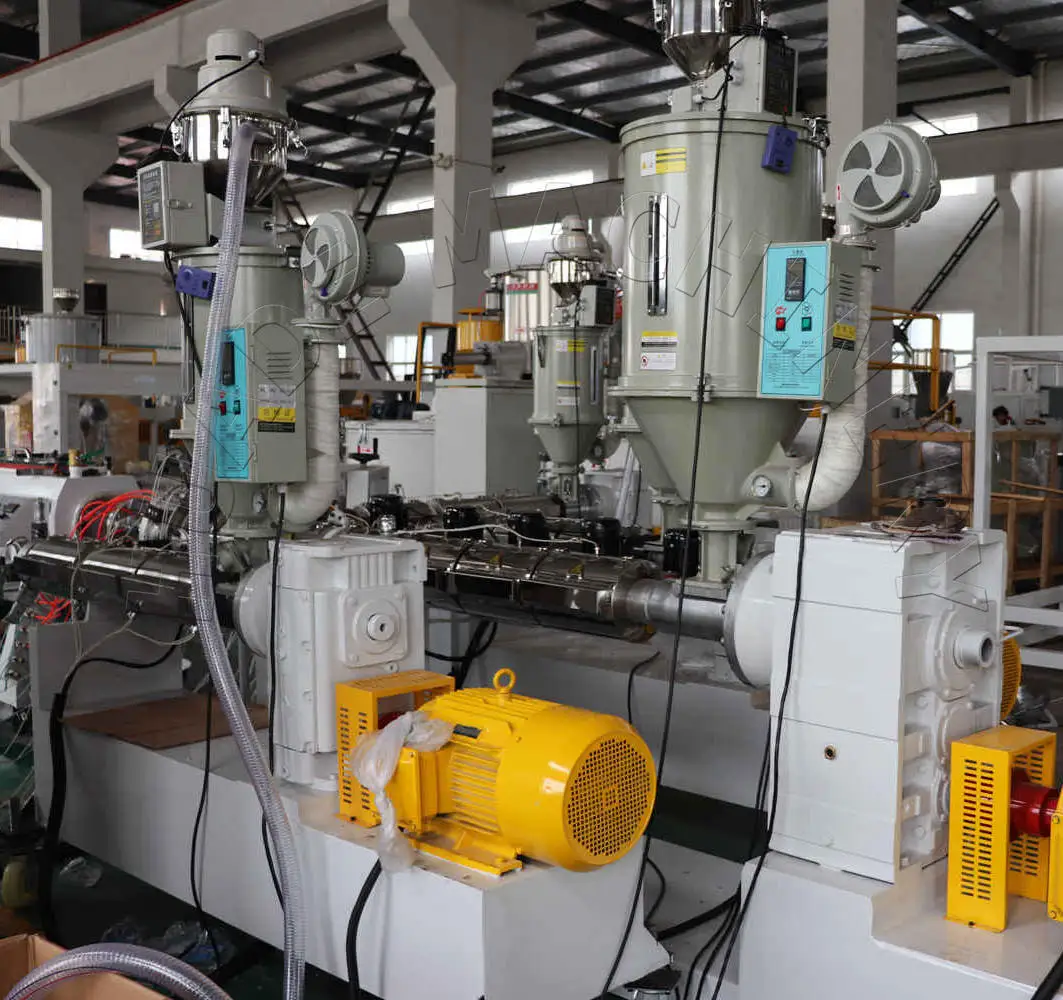 Zhangjiagang PPR cold and hot water pipe extruder production line equipment manufacturer