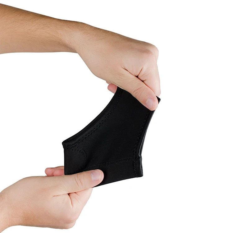 
ZRWC35 Gel Moisturizing Spa Vented Heel Socks Dry Skin Pain Relief Day and silicone spa socks 