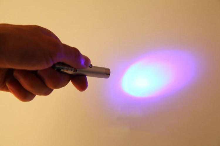 Small Portable 3 in 1 UV Detector Laser White Light Led Flashlight With Clip Hook