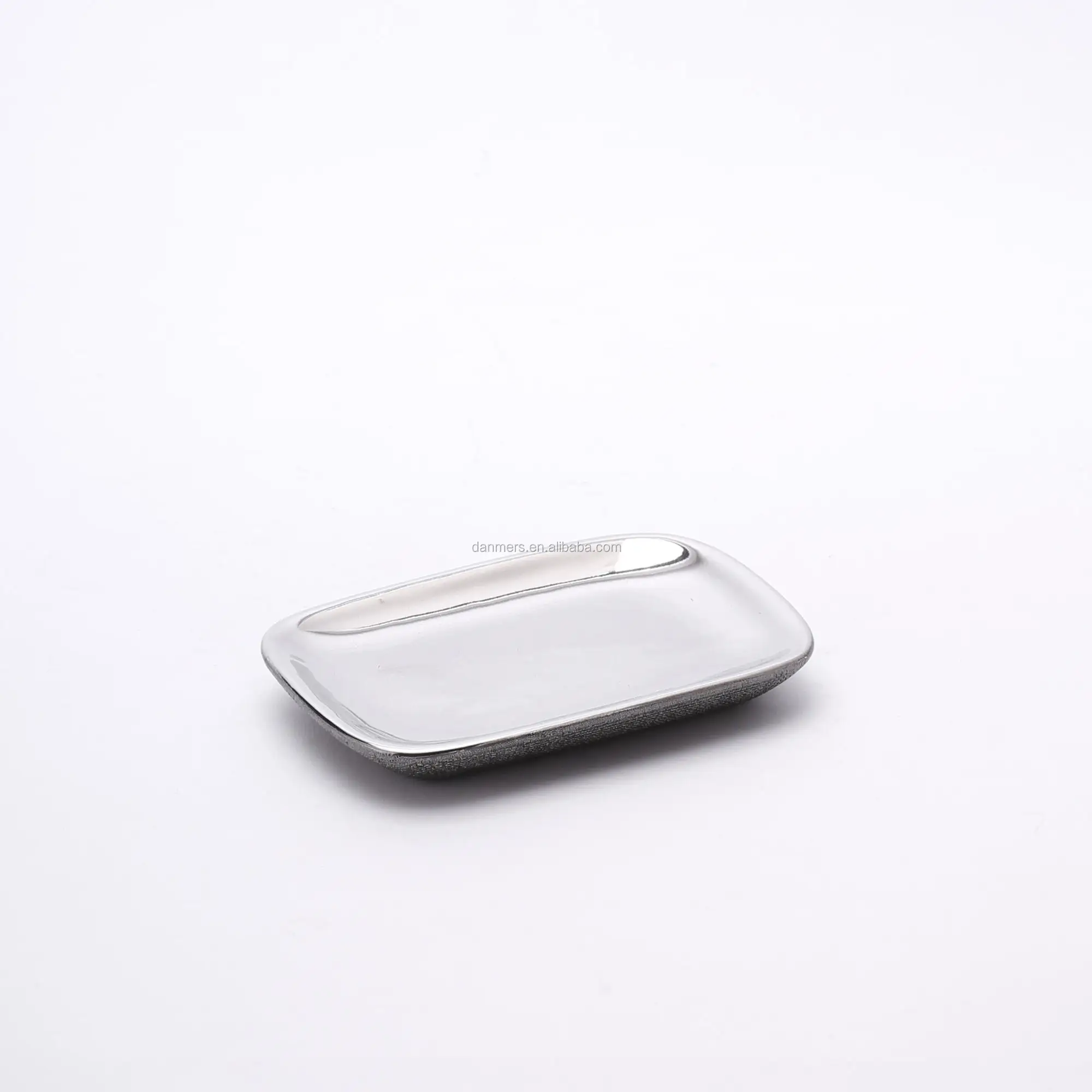 
2021 China modern fashion electroplated 4-piece ceramic hotel bathroom accessories set 