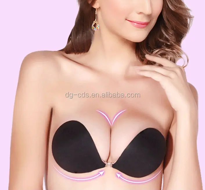 Фотографии женской груди, бюстгальтер с открытой спиной и воздушным насосом