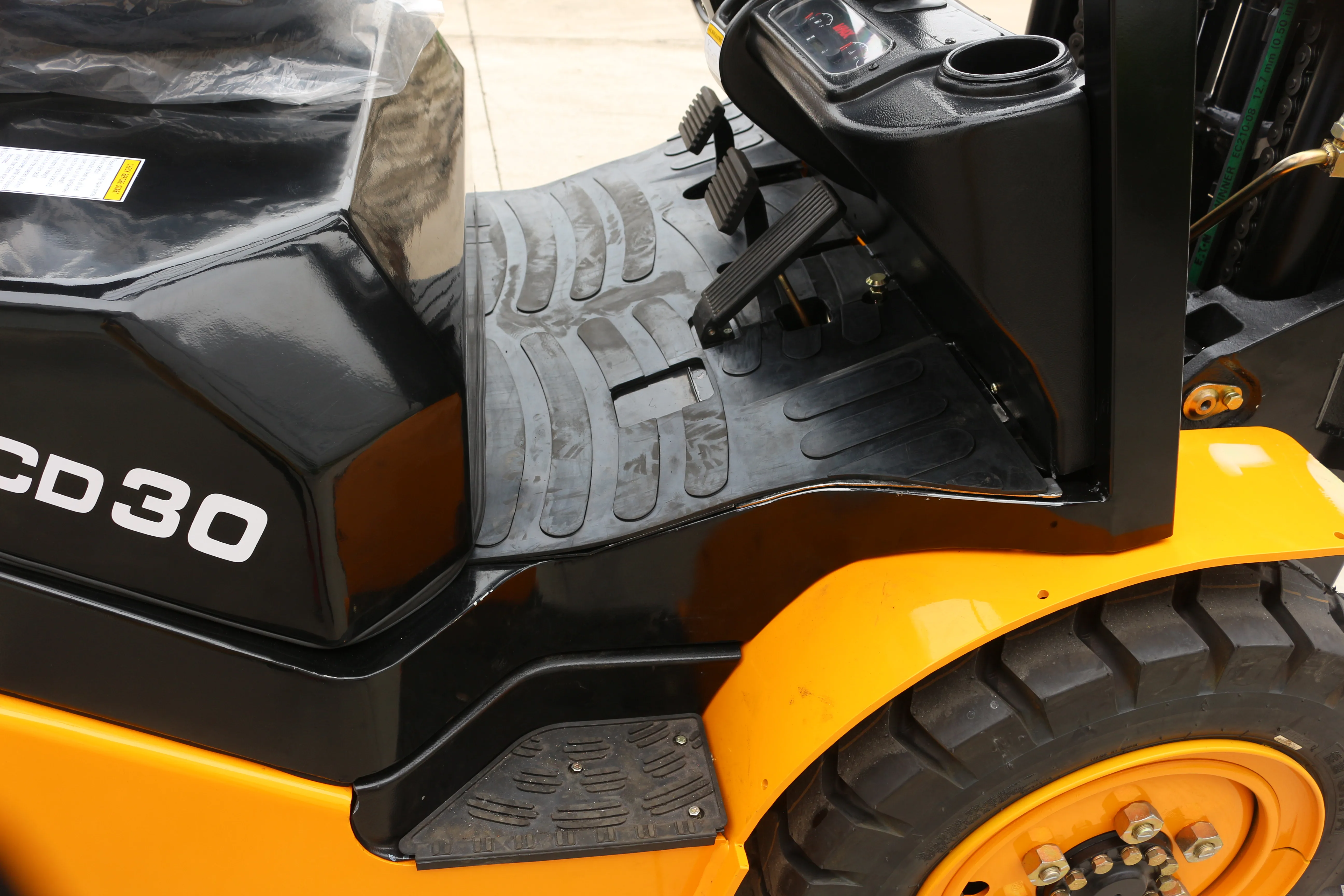 3ton RC Diesel Forklift Truck CPCD30 Fork Lift 37kW Engine Solid/Pneumatic Tyres with Kinds of Attachments