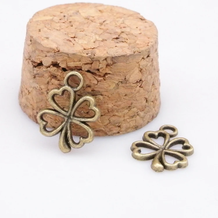 vintage metal alloy antique bronze charms lucky  Four Leaf Clover pendants charms for jewelry necklace making