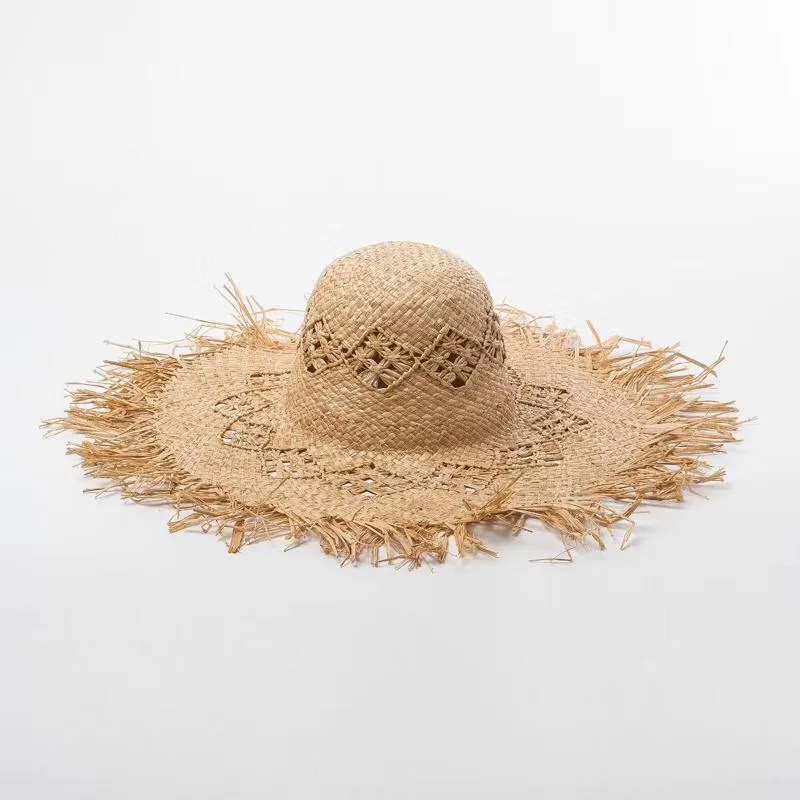 Hollow Design Pattern Summer Fashion Girls Floppy Big Brim Women Lady Beach Raffia Straw Hat with Frayed Brim
