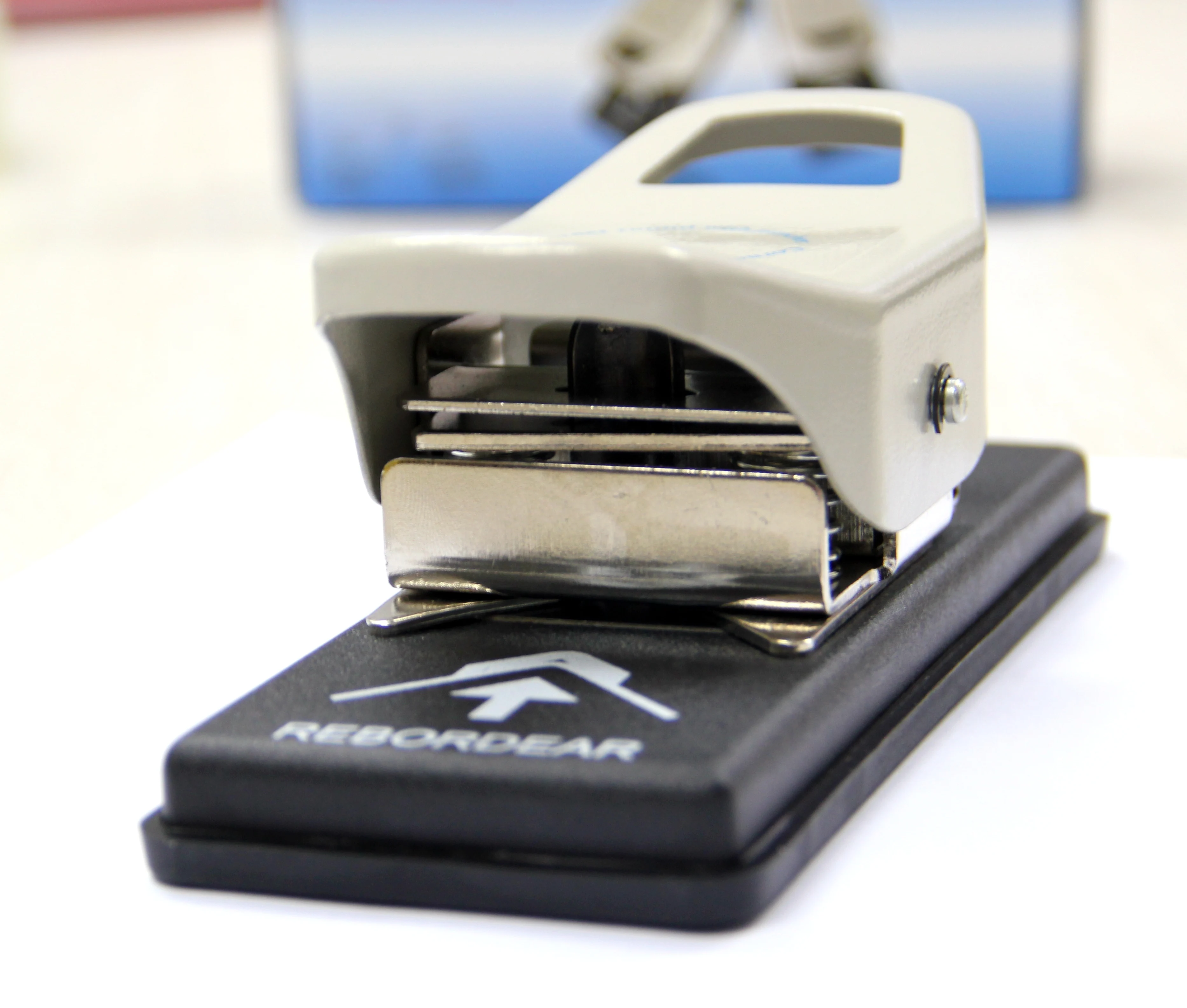 Corner cutter Handheld 2 in 1 Plastic PVC Paper Slot Hole Round Corner Rounder Punch price