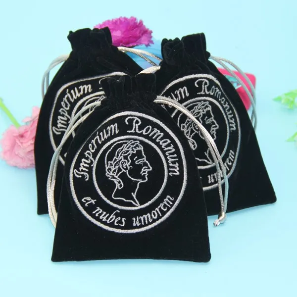Оптовая продажа черный бархатный мешочек с вышивкой ювелирный мешок на