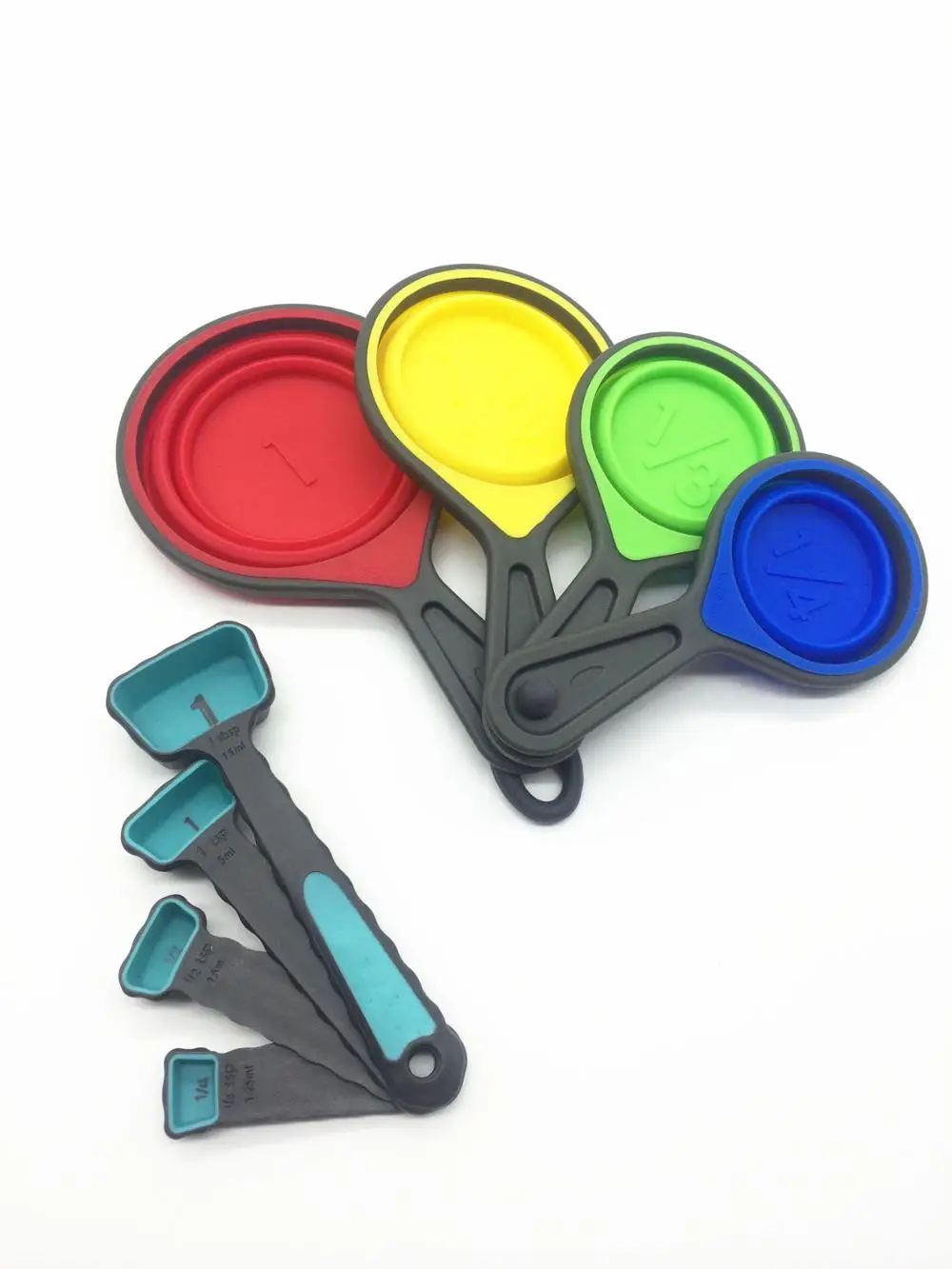
BPA Free Silicone Collapsible Measuring Cups and Spoons Set for Travel 
