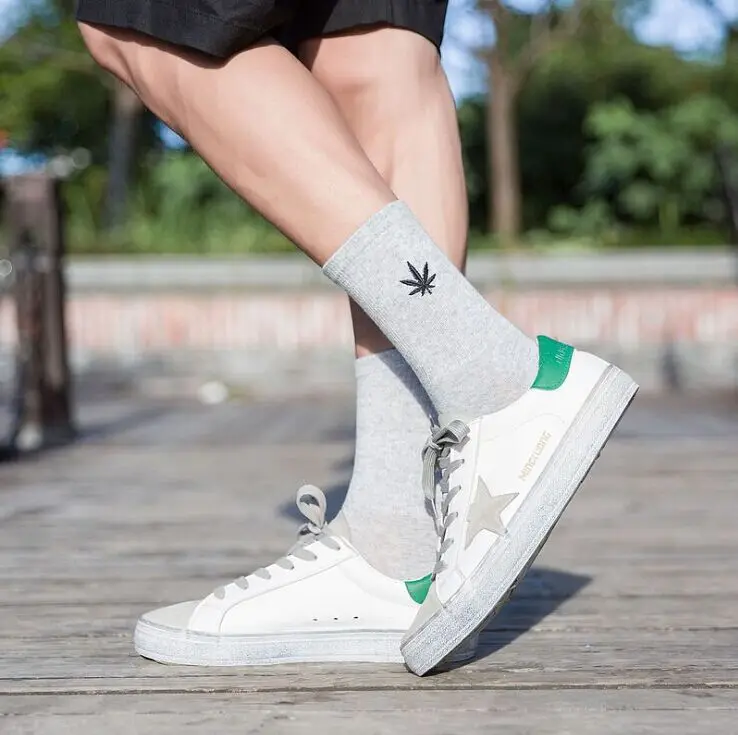 Оптовая продажа, мужские короткие носки из бамбукового волокна, кленовые носки с вышивкой для мужчин