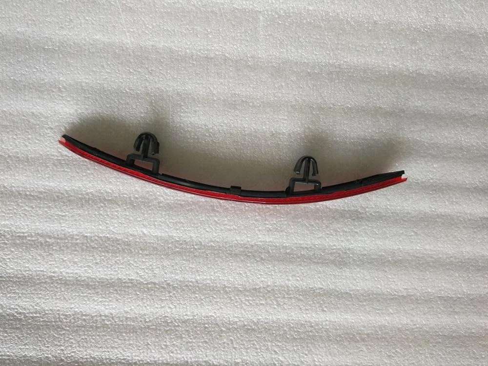 Car Rear Bumper Reflector Light Lamp for VW Polo Sedan 2016 2017 2018 6RF945105