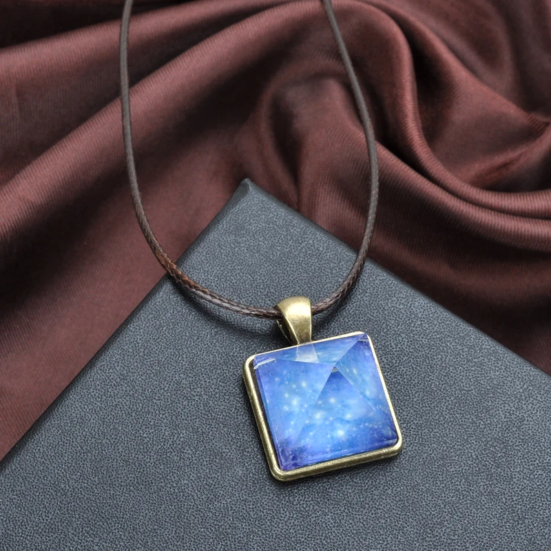 2017 Glowing Crystal Glow in the Dark Pyramid Pendant Outer Space Star Dust Necklace Triangle Geometric Magic Necklace