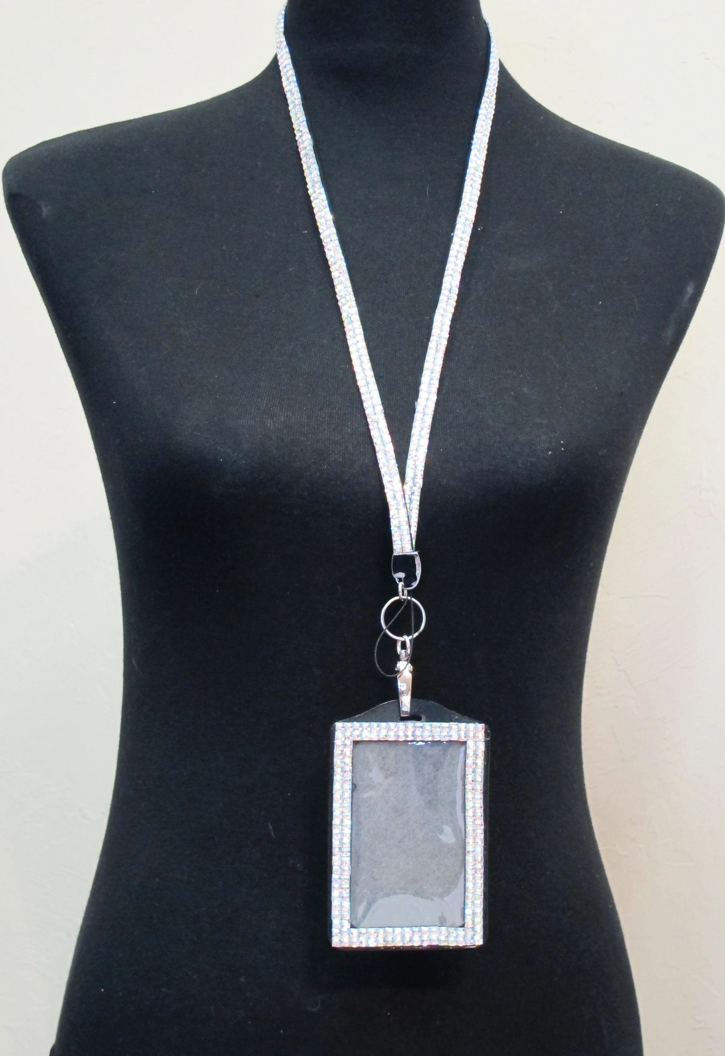 
Cheap fahion bling rhinestone lanyards with id badge holder crystal lanyard with wholesales price 