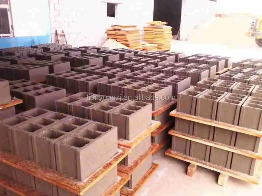 Widely used QTJ4-26 D block machine made in china  with wood pallets