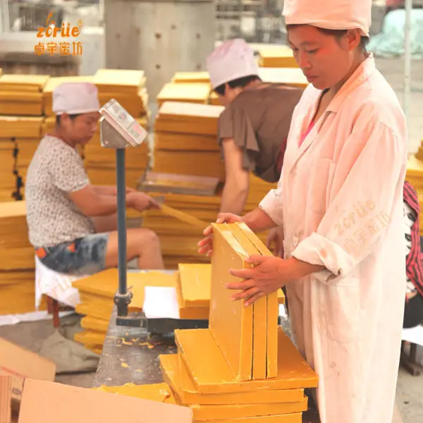 Zhengzhou China bulk supply organic beeswax for candle making