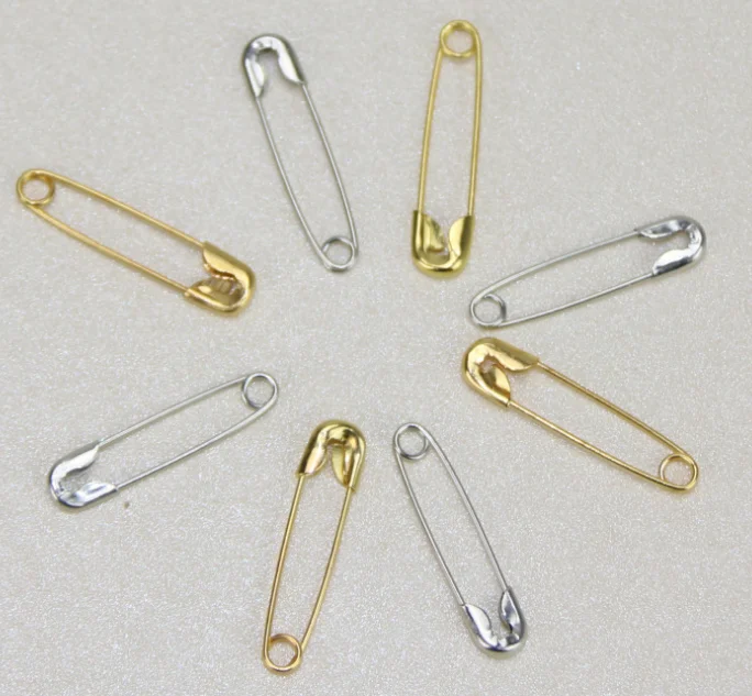 The small size golden safety pins with good quality