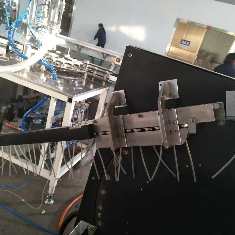 QGBS-500 Hot Sale Automatic Non-Bag Valve Aerosol Insert