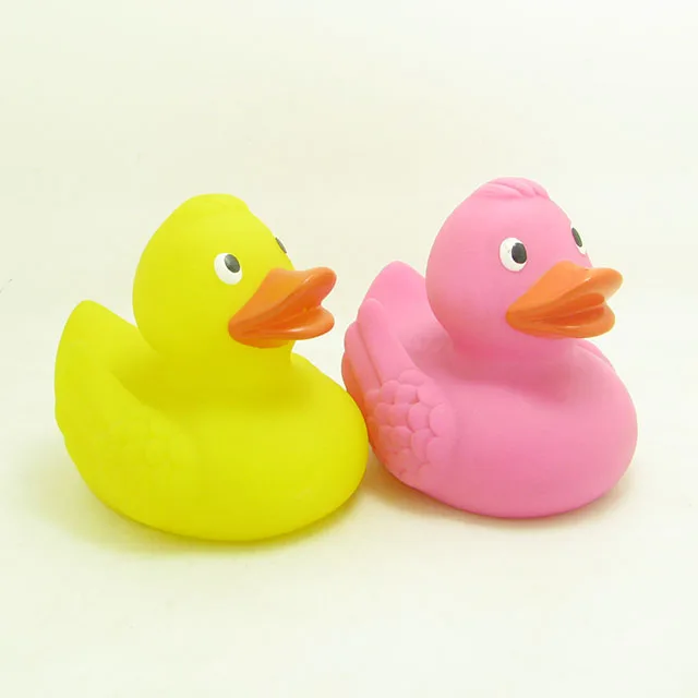 Eco-friendly Plastic Rubber squirt yellow duck for kids bath tub or shower time rubber duck bath toy