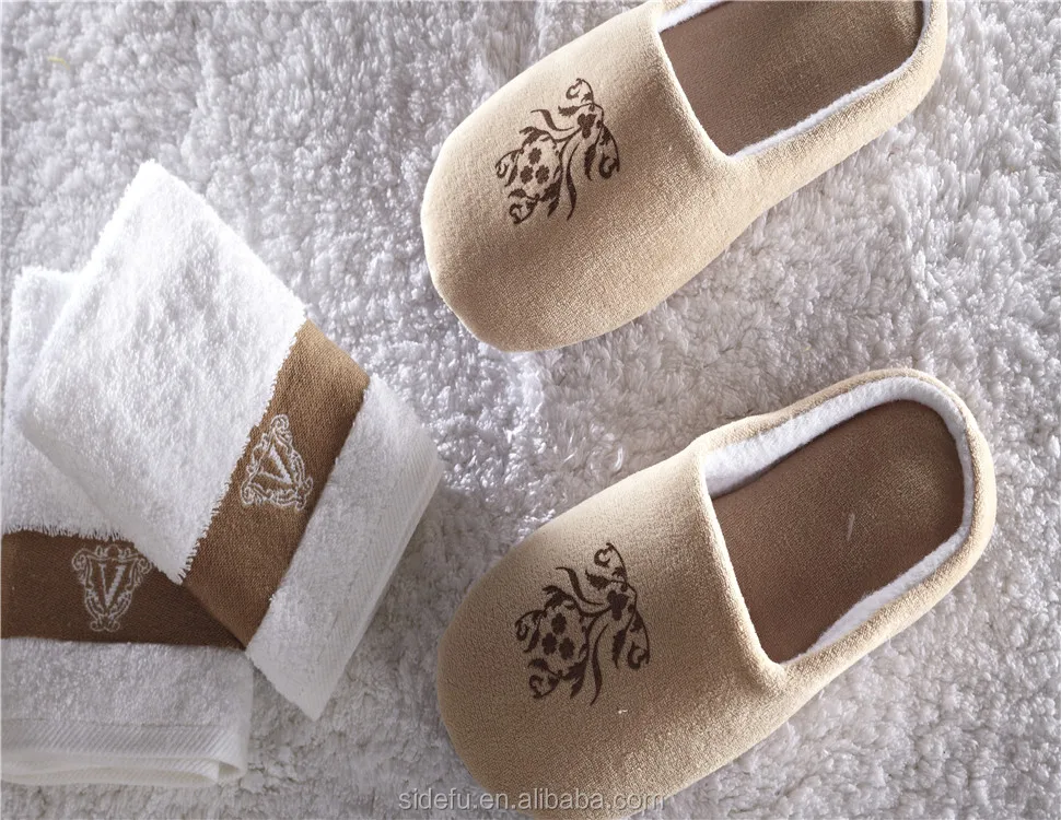 
High Quality Customized Embroidered Hotel Coral Fleece Slipper 