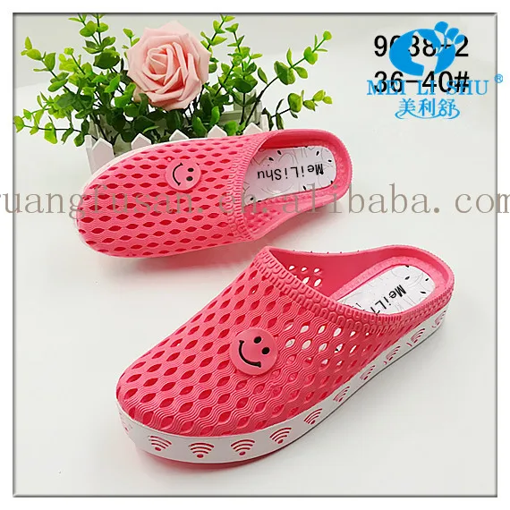 New Styles Cheap Wholesales PVC Closed Toe Slippers for woman