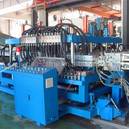 WPC indoor flooring interlock design wood grain floor machine/production line