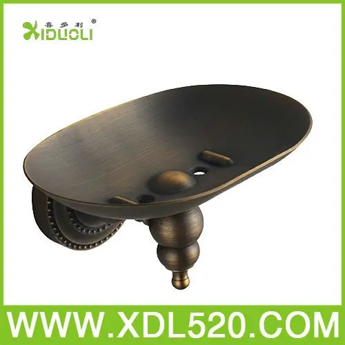 архаическим ванная комната металла мыла