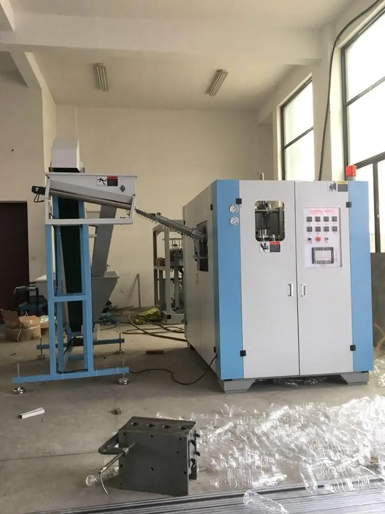 
New Design Custom Blow Molding Machine With Good Price 