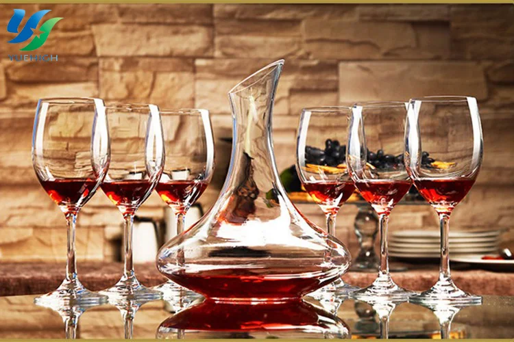 
OEM Elegant Wine Glass Crystal Glass Drinking Transparent Wine Glass 