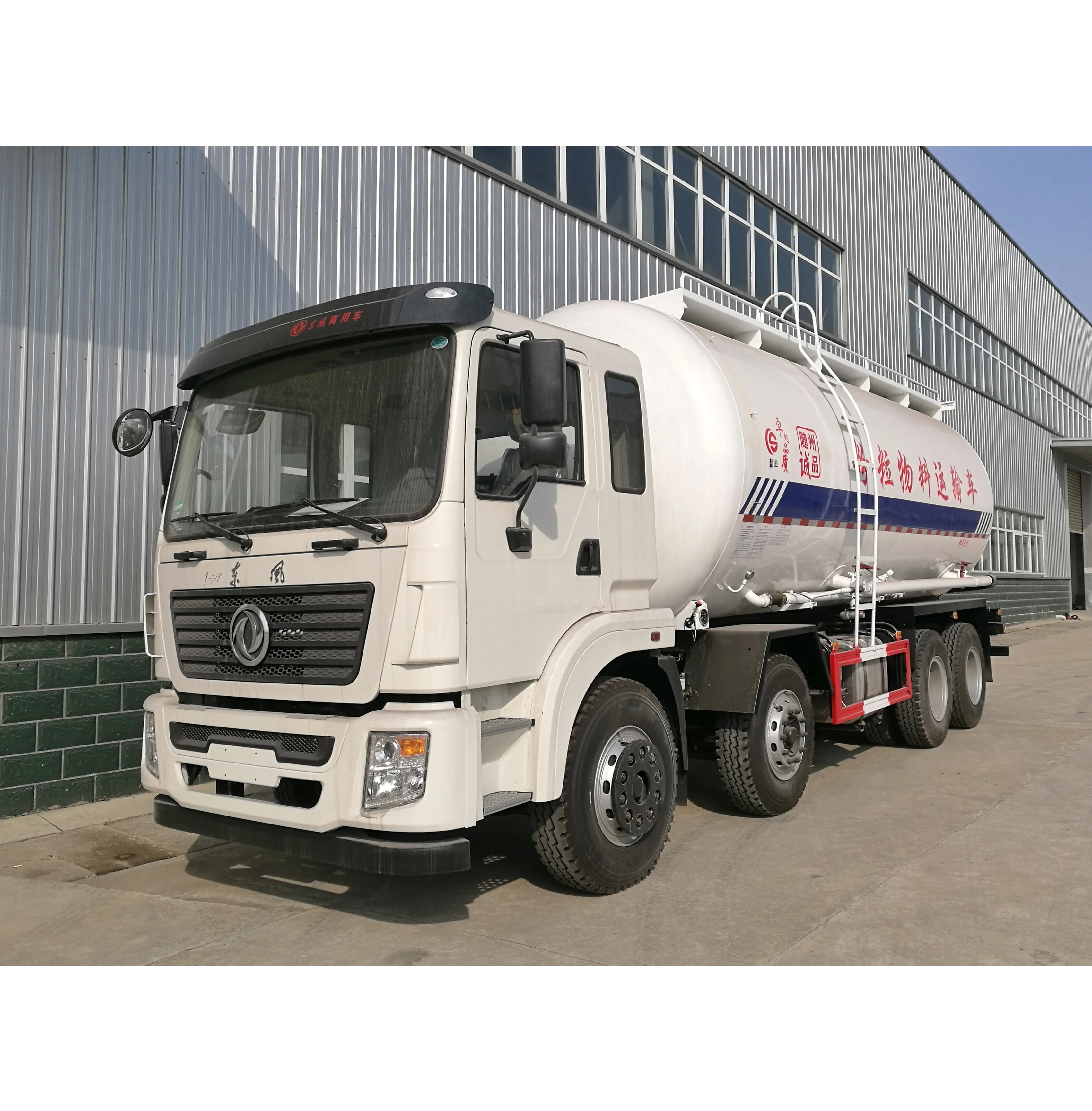 Transporting Dust Materials Cement Bulk truck powder material transport vehicle