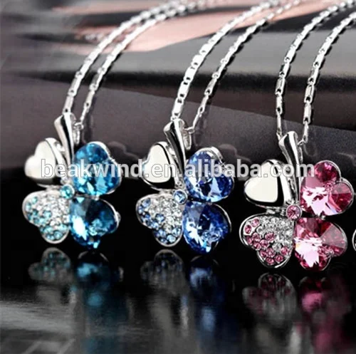 Trending Nickel free Alloy jewelry accessories Fashion lucky Green Crystal 4 Four Leaf Heart Clover Pendant Necklace For women
