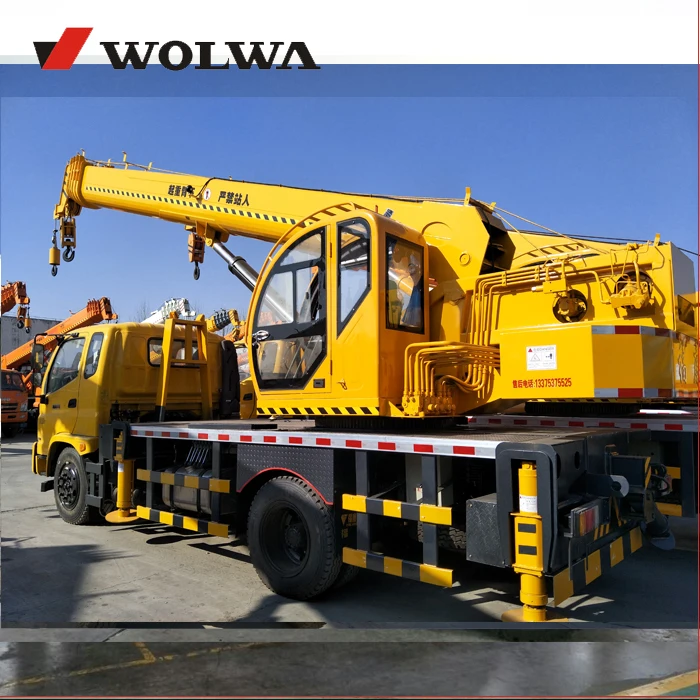12 ton small truck mounted crane from jining truck crane factory