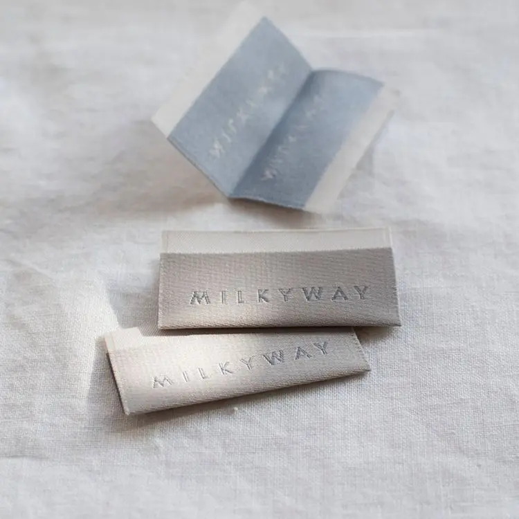 Custom Embroidered Woven Folded Garments T Shirt Cotton Etikett High Density Clothes Labels