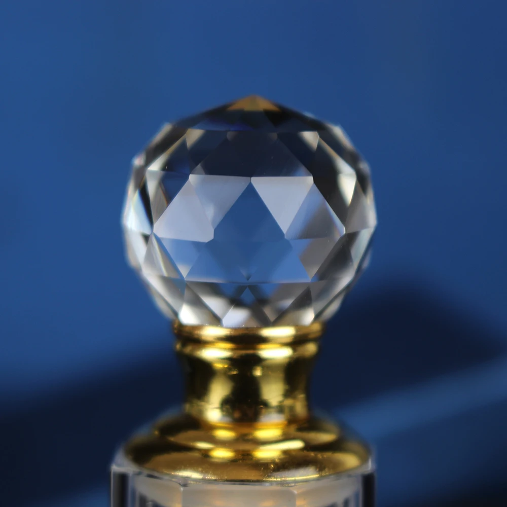 Exquisite Refillable Crystal Oil Small Capacity Perfume Bottles With Glass Stick