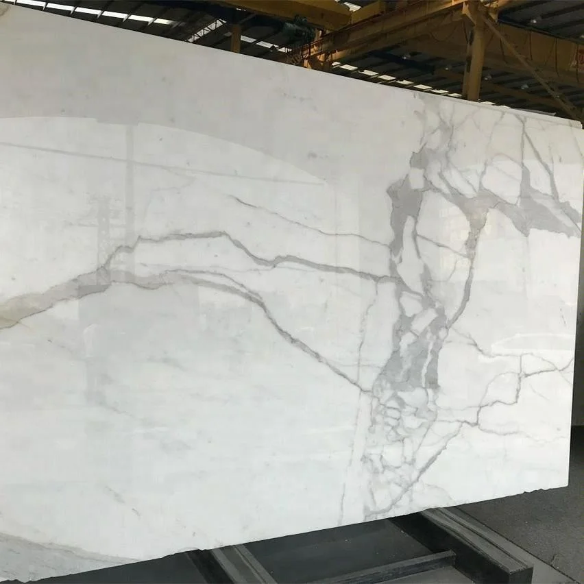 Белая мраморная плита Calacatta