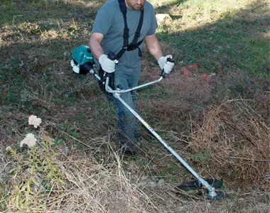 Makita EM2650UH 25.4cc MM4 прямой вал беспроводные кусторезы (4-х тактный)