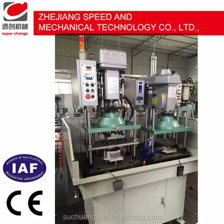 Адрес электронной почты компании говорил making machine x тела, делая машина